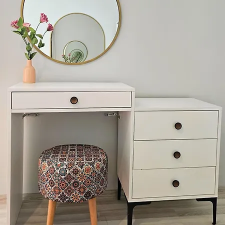 Apartment New - Luxury - Spacious Flats At The Center