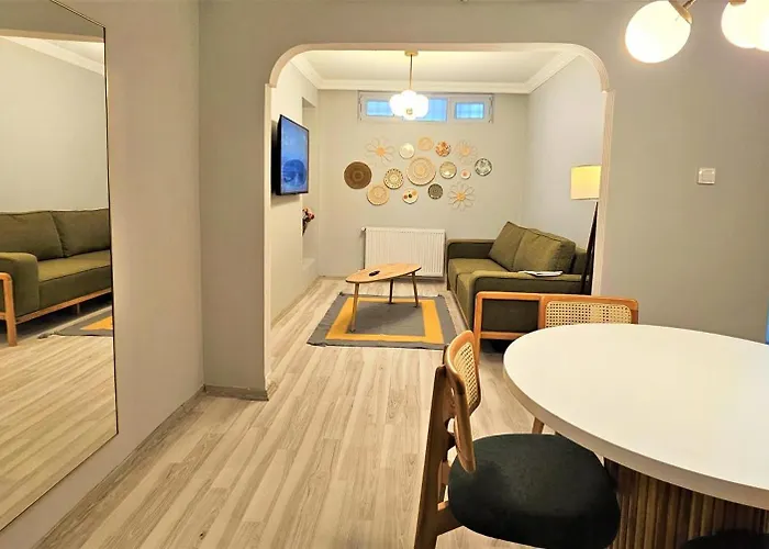 New - Luxury - Spacious Flats At The Center *