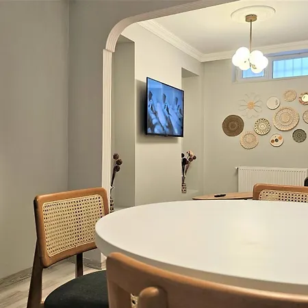 New - Luxury - Spacious Flats At The Center Daire İstanbul