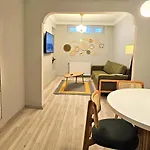 New - Luxury - Spacious Flats At The Center *