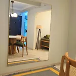 Apartment New - Luxury - Spacious Flats At The Center *