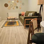 Apartment New - Luxury - Spacious Flats At The Center