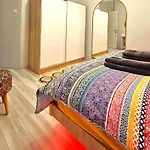 New - Luxury - Spacious Flats At The Center *