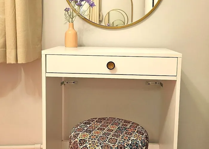 New - Luxury - Spacious Flats At The Center