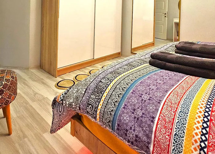 New - Luxury - Spacious Flats At The Center *