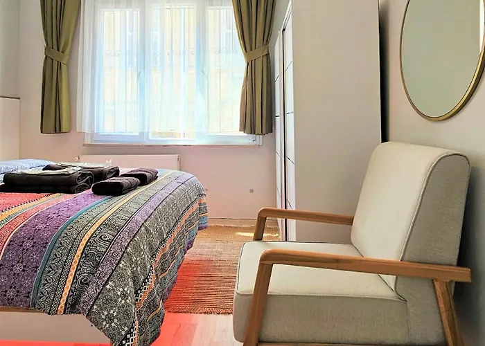 New - Luxury - Spacious Flats At The Center *